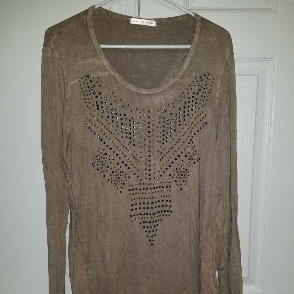 Long sleeve studded design t shirt nwot 1xl